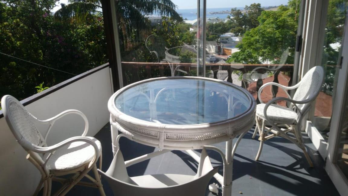 Independent Quaint Flat, Close To Beach Cape Town Exterior photo
