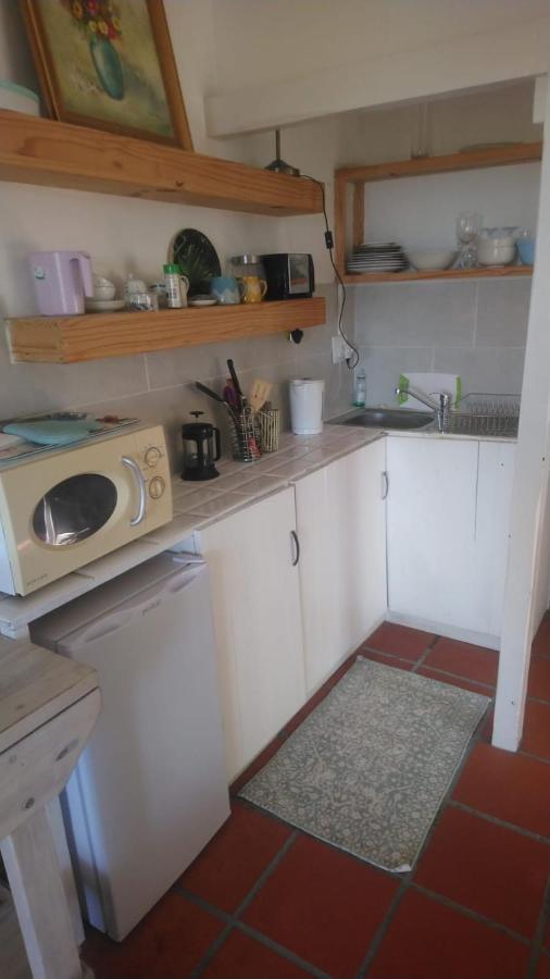 Independent Quaint Flat, Close To Beach Cape Town Exterior photo
