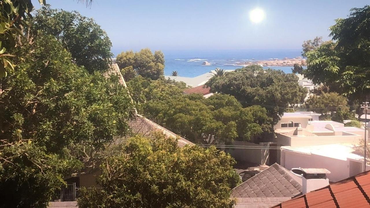 Independent Quaint Flat, Close To Beach Cape Town Exterior photo