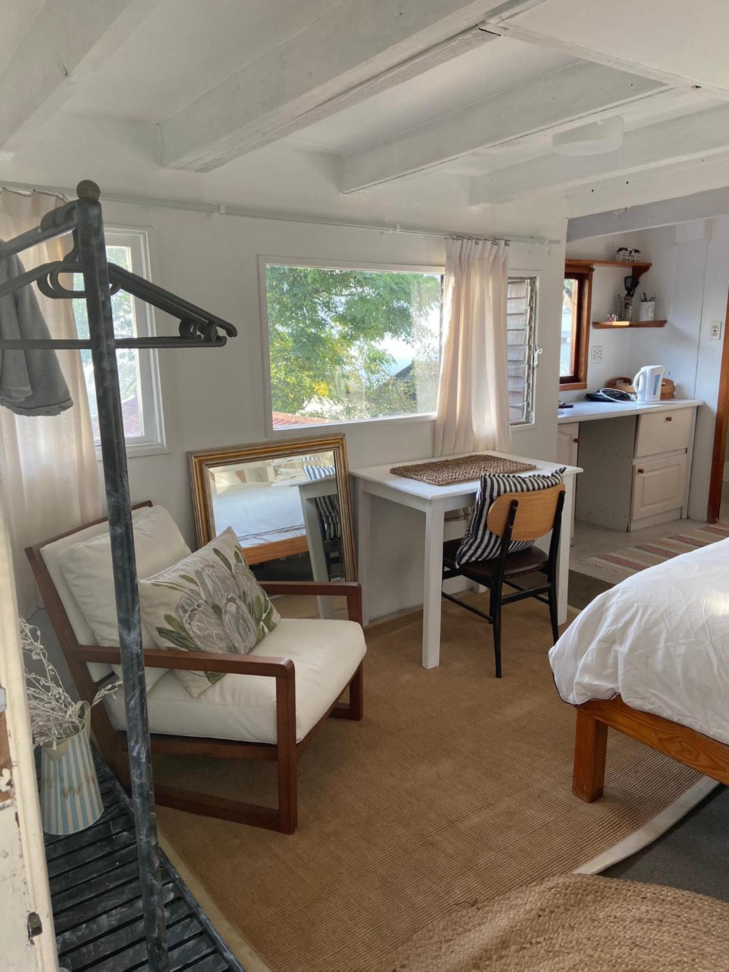 Independent Quaint Flat, Close To Beach Cape Town Exterior photo